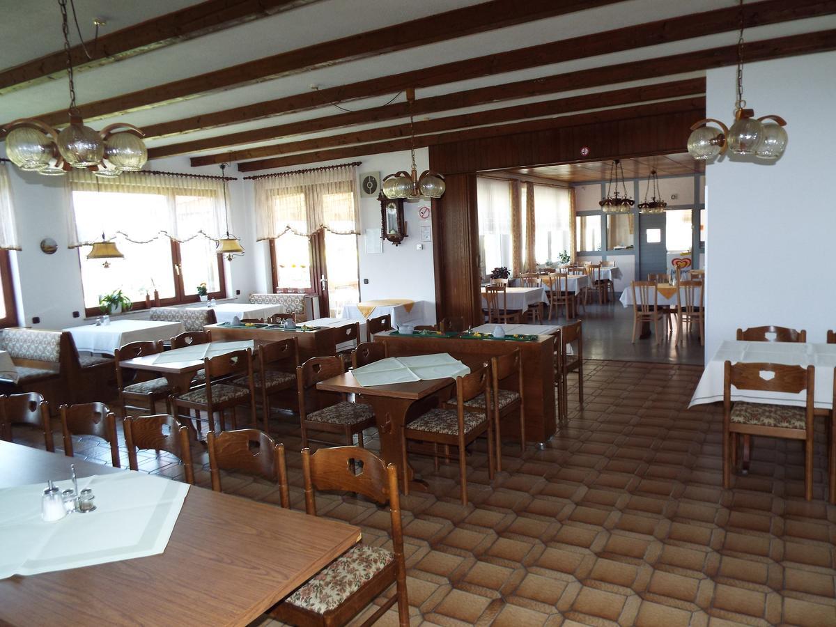 Hotel Garni Zum Reinhardswald Gewissenruh ภายนอก รูปภาพ