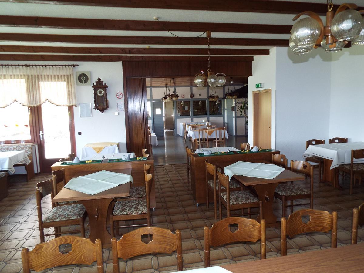 Hotel Garni Zum Reinhardswald Gewissenruh ภายนอก รูปภาพ