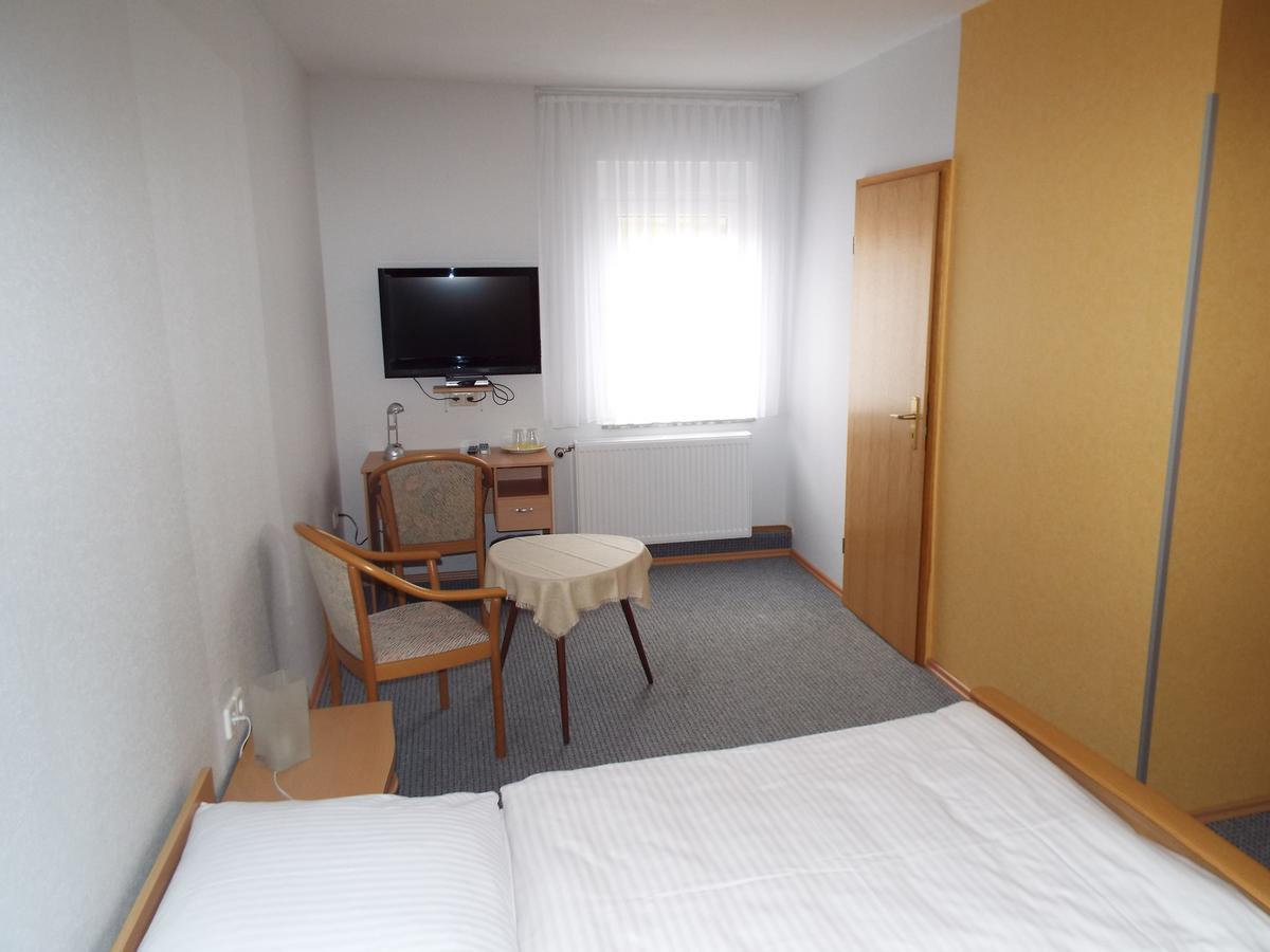 Hotel Garni Zum Reinhardswald Gewissenruh ภายนอก รูปภาพ